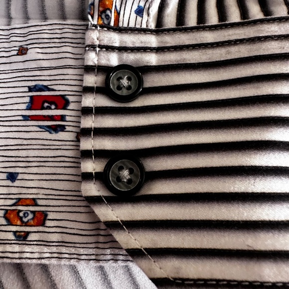 Robert Graham cotton button up - Picture 7 of 14